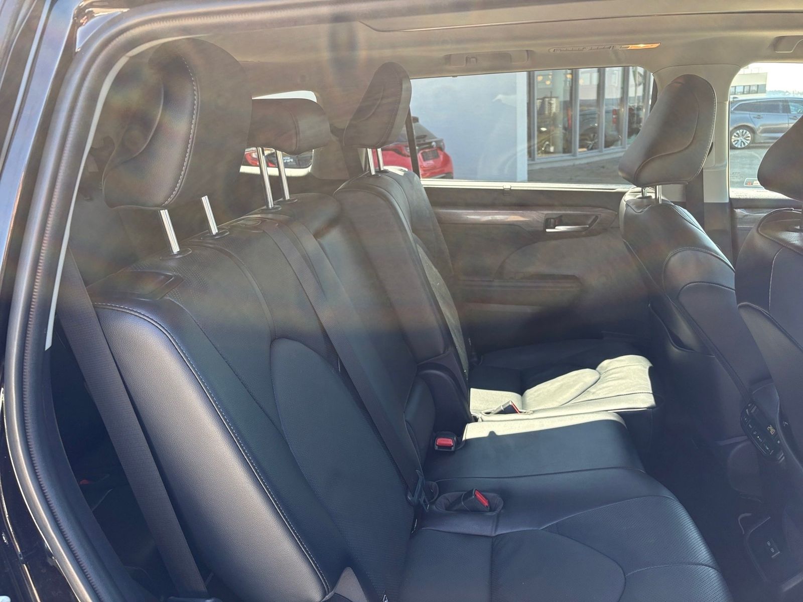 Toyota Highlander 2.5 Hybrid 5-Türer Luxury 7-Sitzer AU