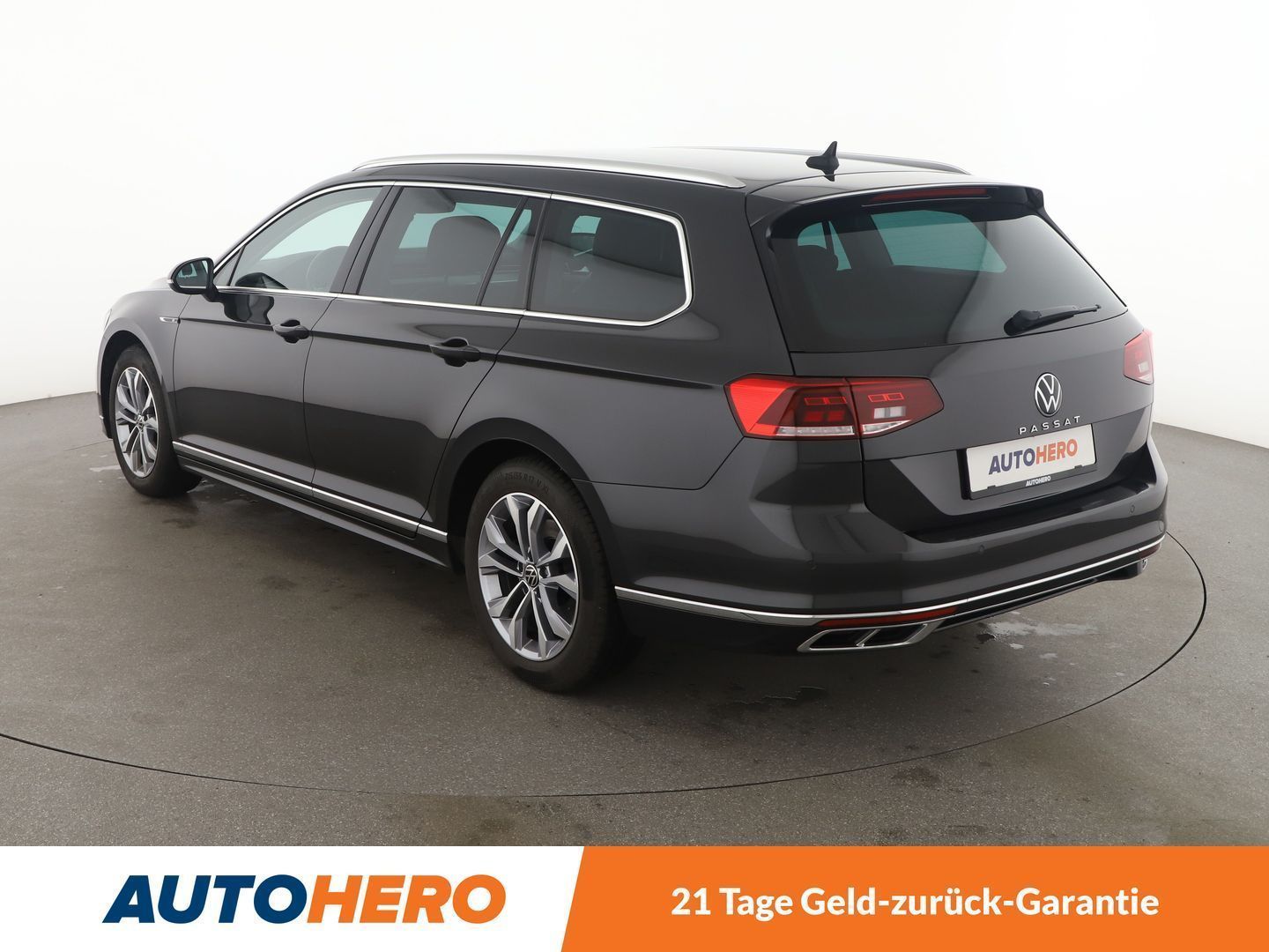 Volkswagen Passat 2.0 TDI Elegance Aut. - Samsaru's Car Outlet