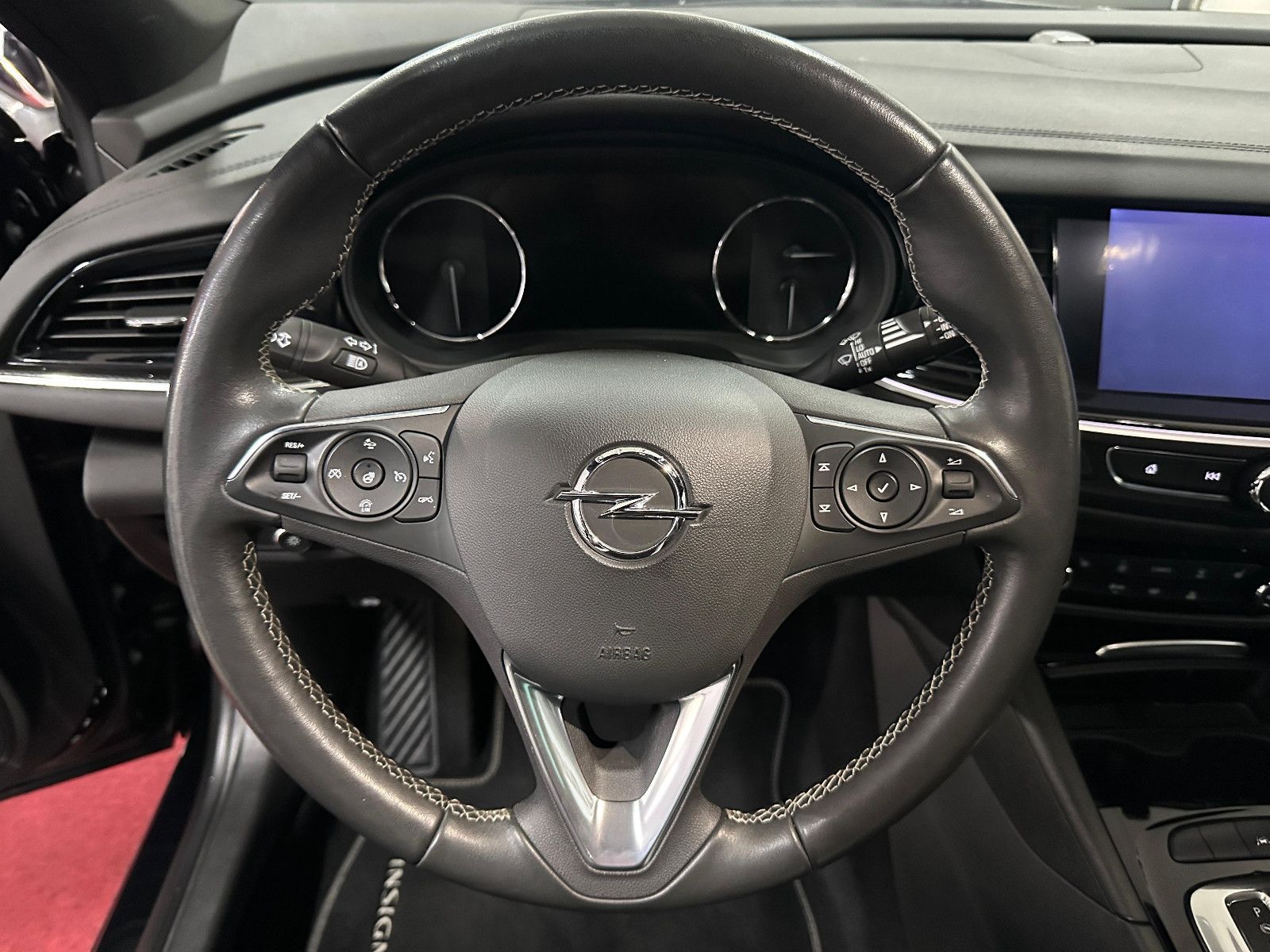 Opel Insignia B Sports Business - Samsaru's Car Outlet