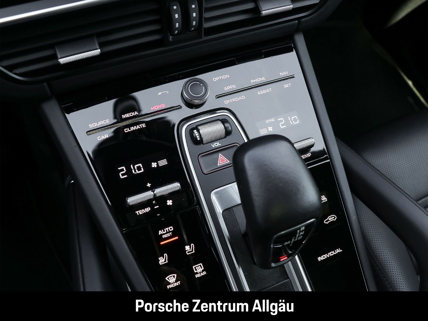 Porsche Cayenne Turbo S E-Hybrid Coupe Burmester