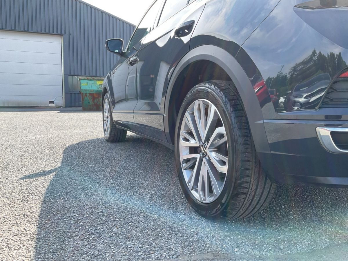 Volkswagen T-Roc 1.5 TSI DSG Sport R-Line - Samsaru's Car Outlet