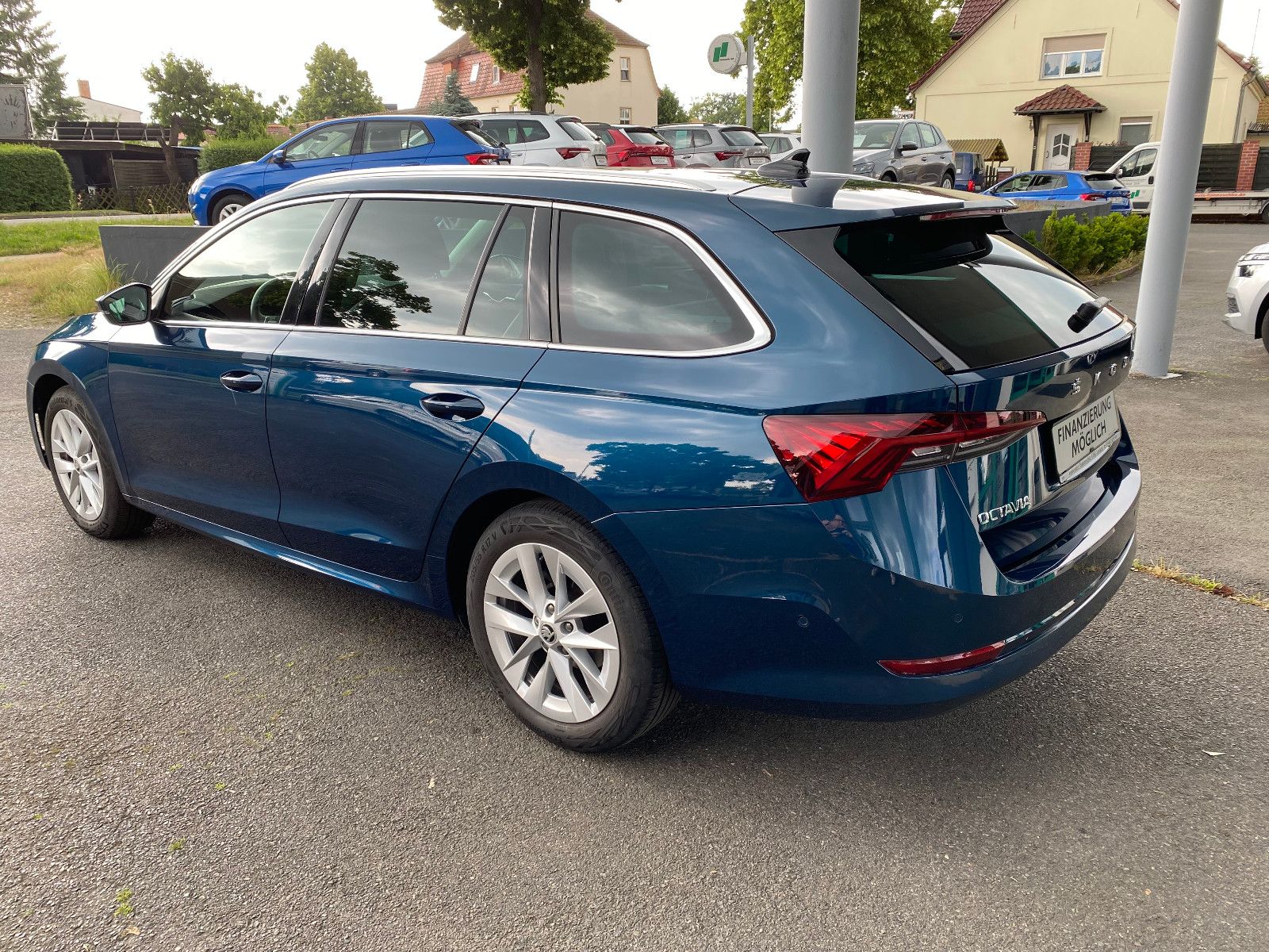 Skoda Octavia Combi 1.5 TSI Style - Samsaru's Car Outlet