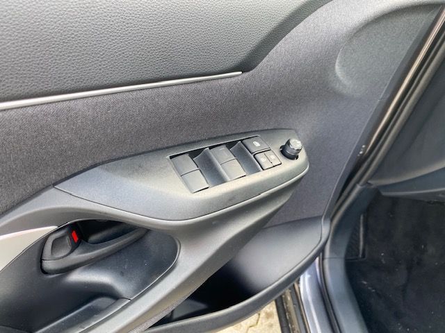 Toyota Yaris Cross Hybrid Navi Kamera SHZ ALU