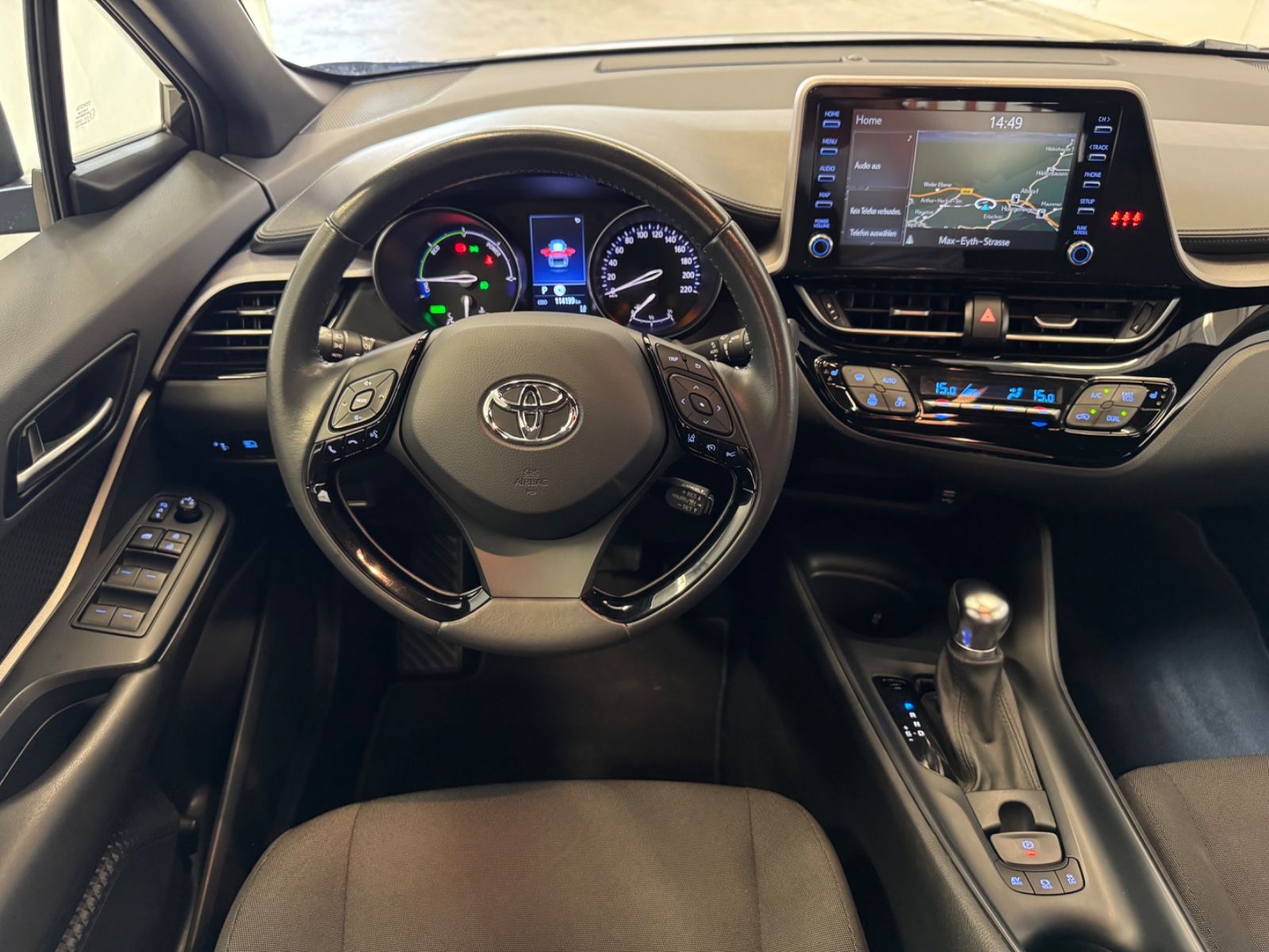Toyota C-HR 2.0 Hybrid Business Edition - Samsaru's Car Outlet
