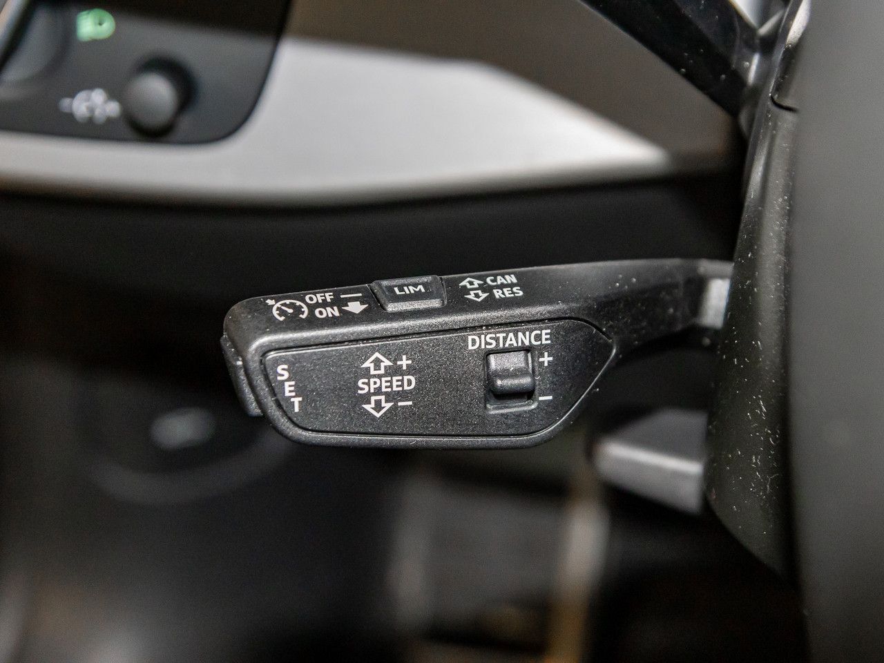 Audi A4 Avant 45 TFSI qu S line - Samsaru's Car Outlet