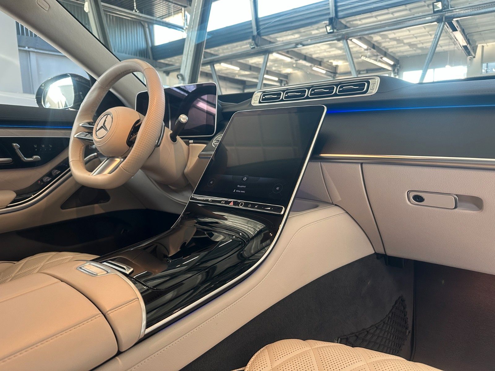 Mercedes-Benz S 580 4Matic L - Samsaru's Car Outlet