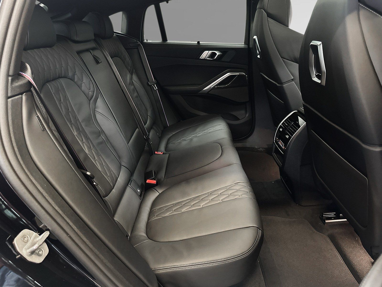 BMW X6 xDrive40i M Sport Pro|AHK|22"|Pano|DA&PA-Prof