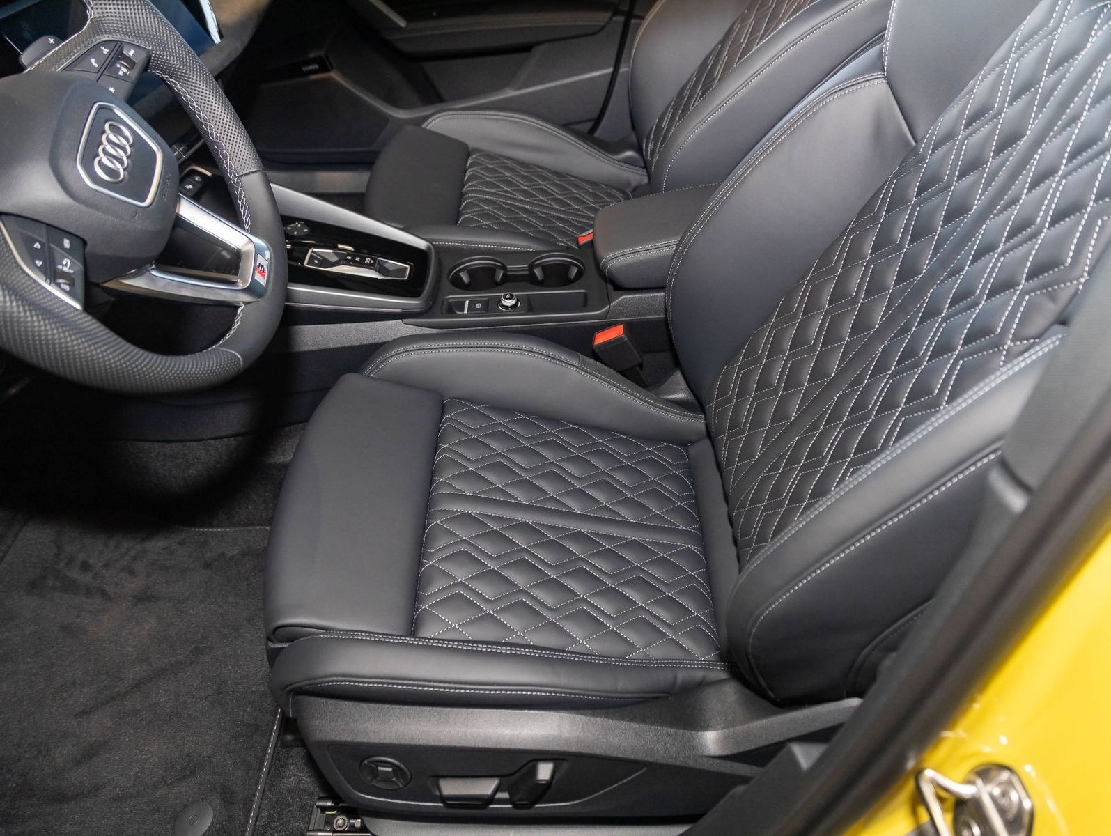 Audi A3 allstreet 35TFSI Stronic - Samsaru's Car Outlet