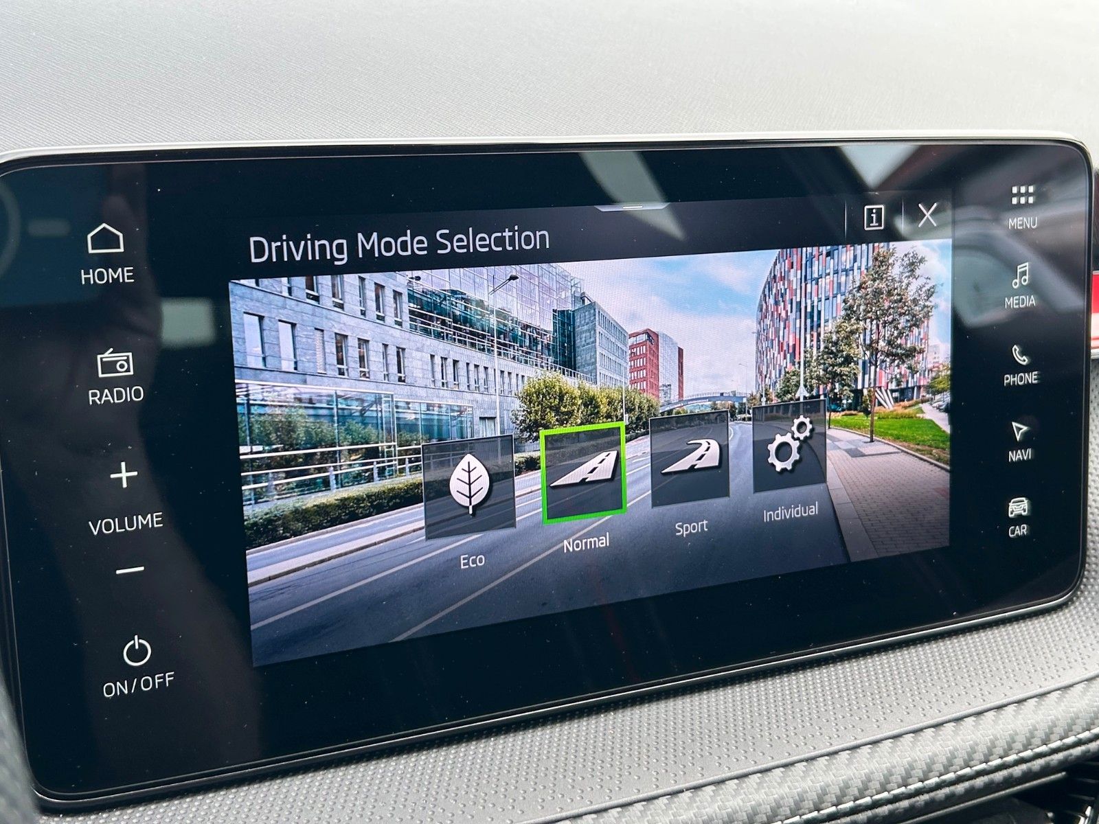 Skoda Fabia IV Monte Carlo DSG Navi 5JGar Assist+ -29%
