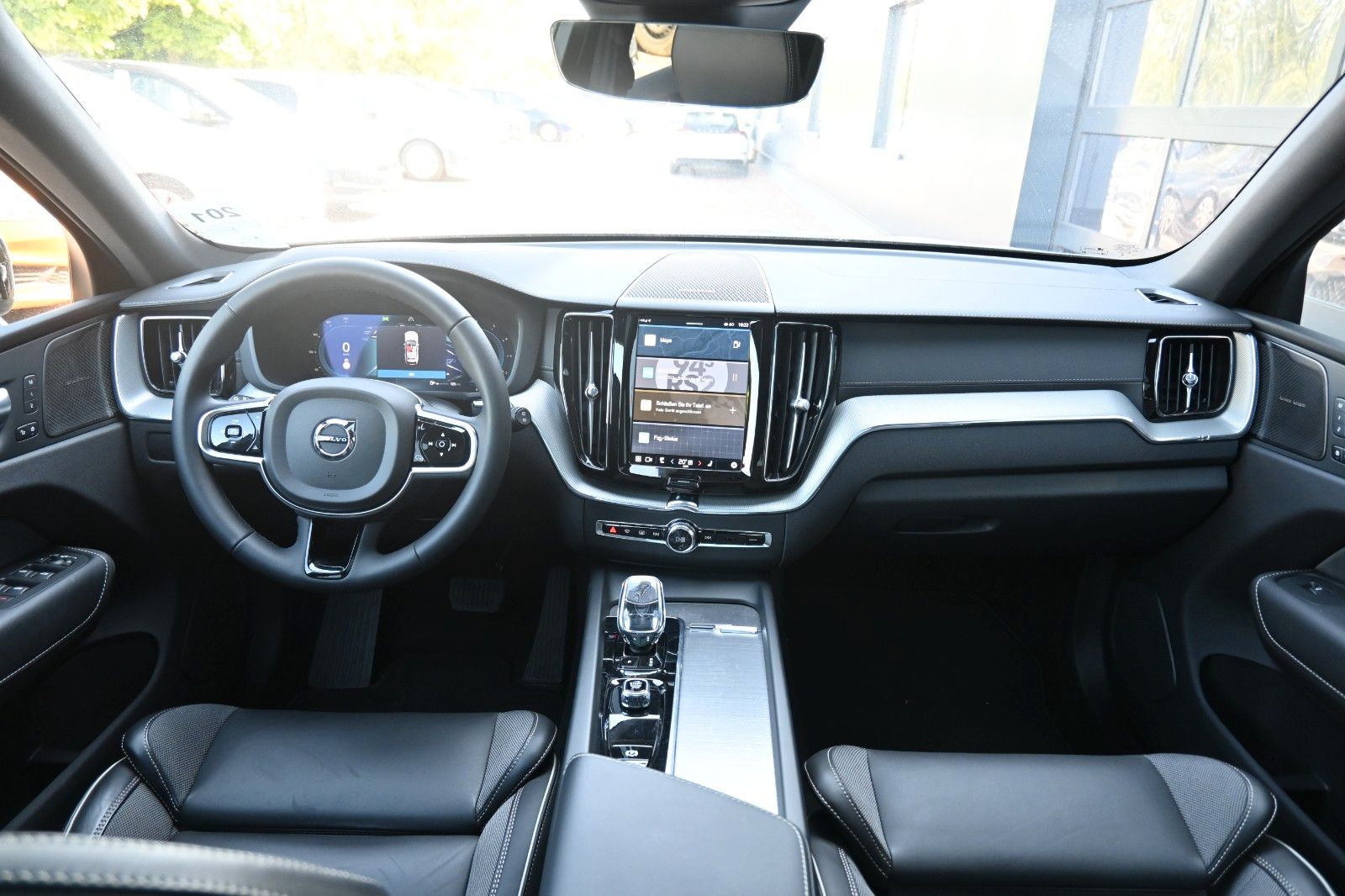 Volvo XC60 B4 AWD Ultimate - Samsaru's Car Outlet