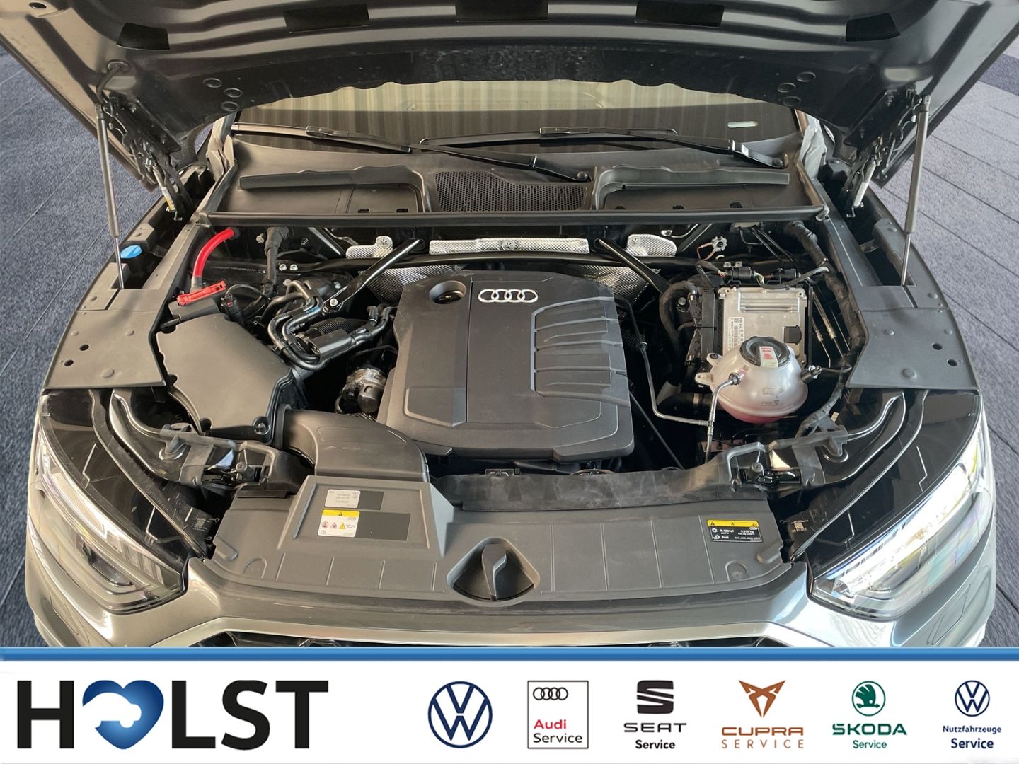 Audi Q5 2.0TDI DSG quattro S line - Samsaru's Car Outlet
