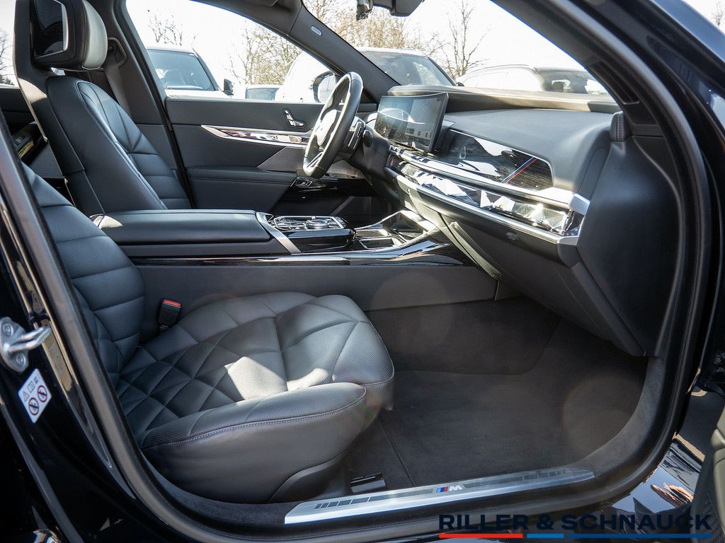 BMW 740d xDrive M-Sport STANDHZG+PANO-SKY+B&W