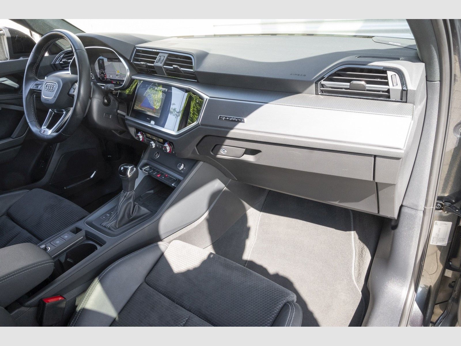 Audi Q3 SB S line 45 TFSI quat. S tronic - Samsaru's Car Outlet