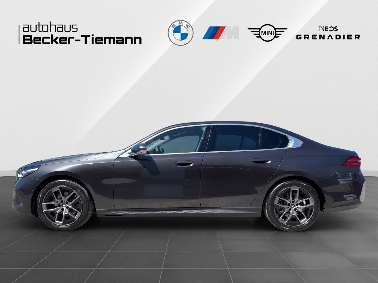 BMW 520i Limousine AHK Head-Up Pano DrivAssProf. Par