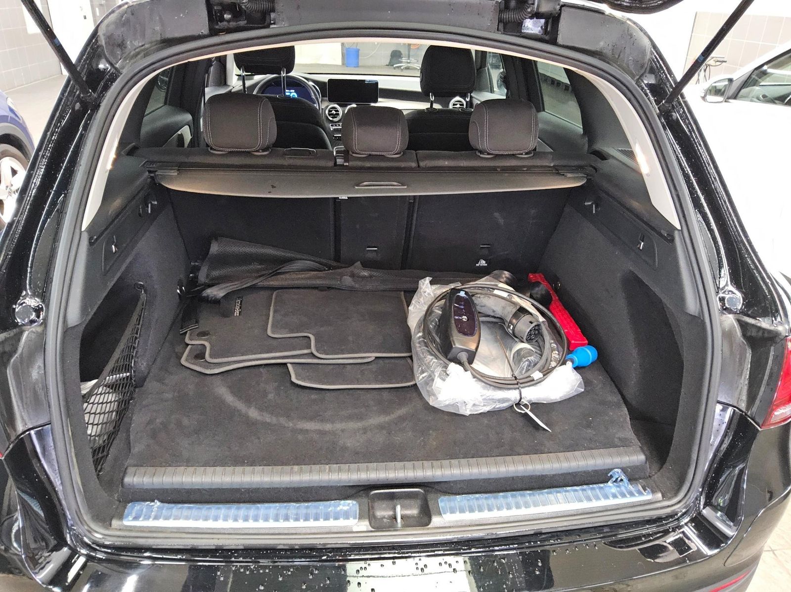 Mercedes-Benz GLC 300 de 4M Navi LED Widescreen 360° Distr.+