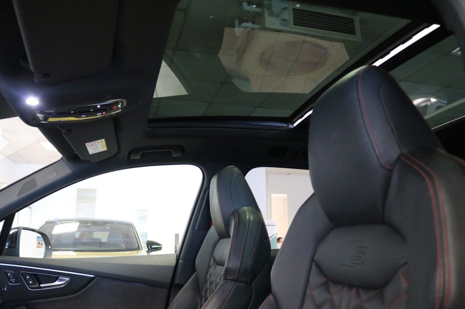 Audi Q7 S-Line competition plus Luft HUD Laser 7-Sitz