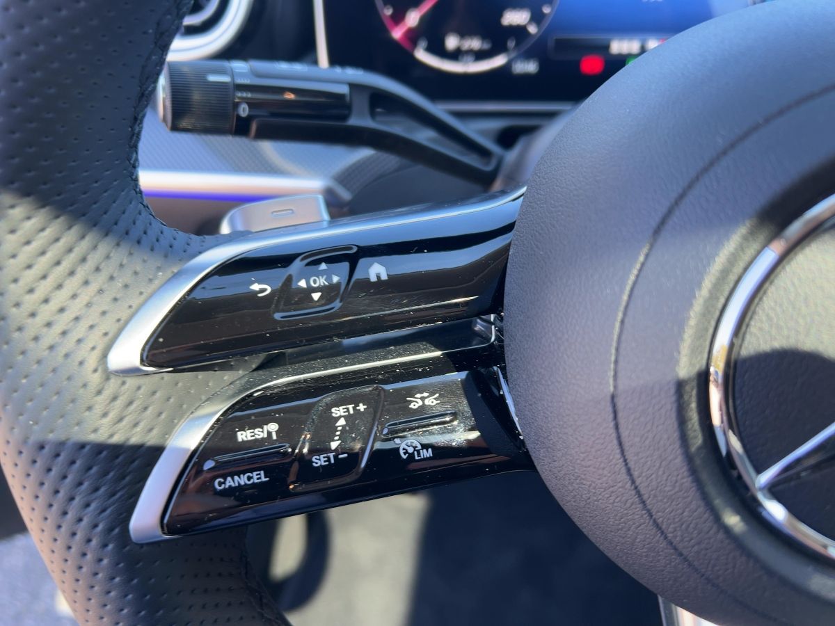 Mercedes-Benz C 300 e AMG Line - Samsaru's Car Outlet
