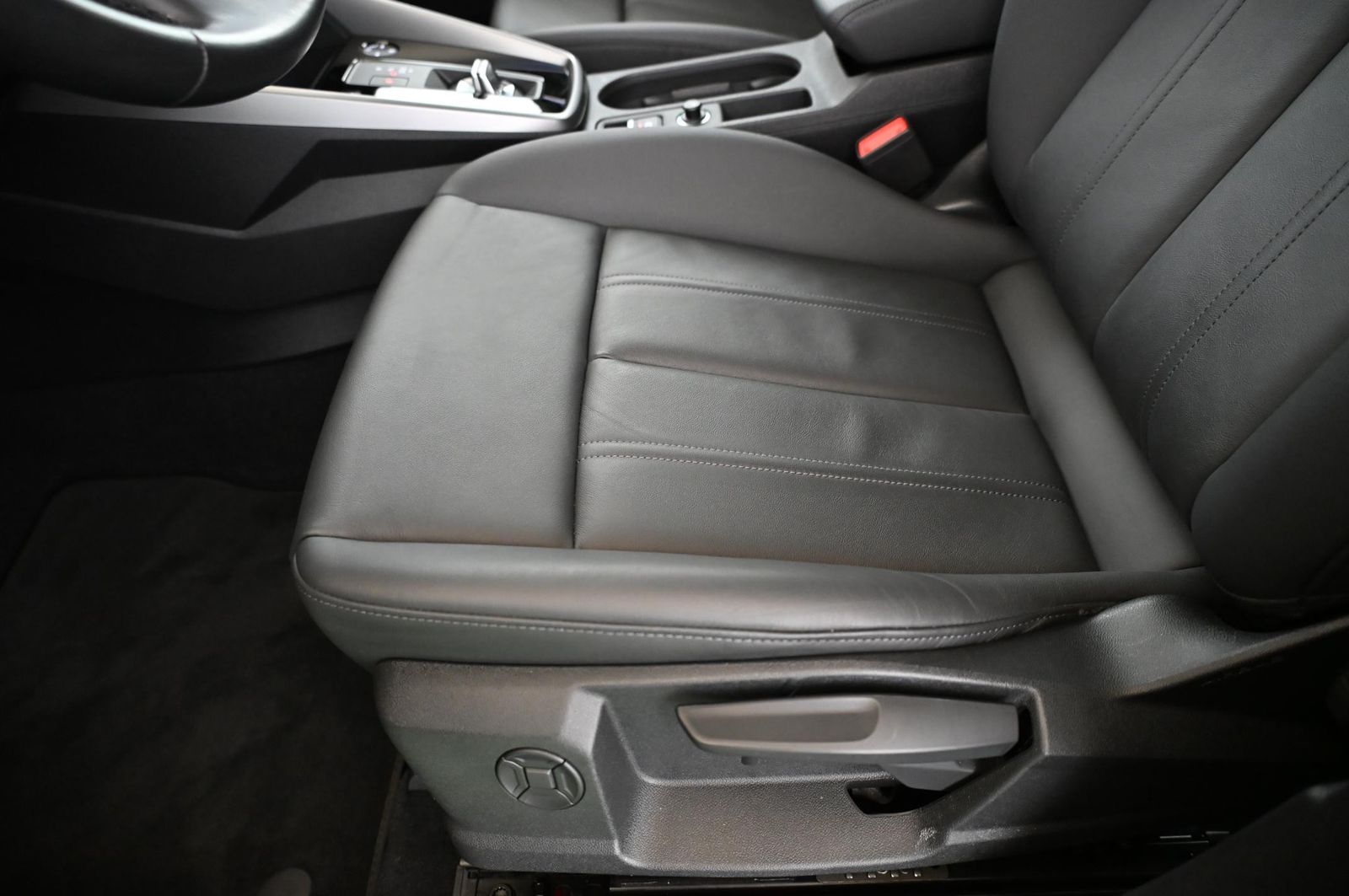 Audi A3 Sportback 35 TFSI Design-Luxe MATRIX/MMI+/18