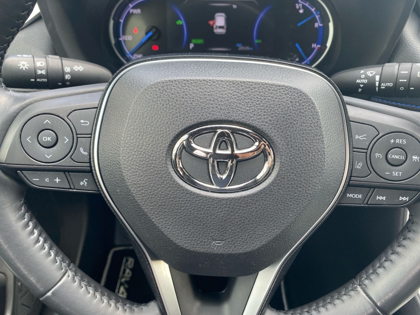 Toyota RAV 4 2.5 4x2 Hybrid Style - Samsaru's Car Outlet