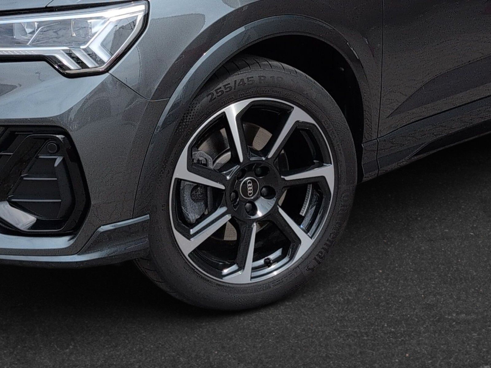 Audi Q3 Sportback 40 TDI quattro S line - Samsaru's Car Outlet