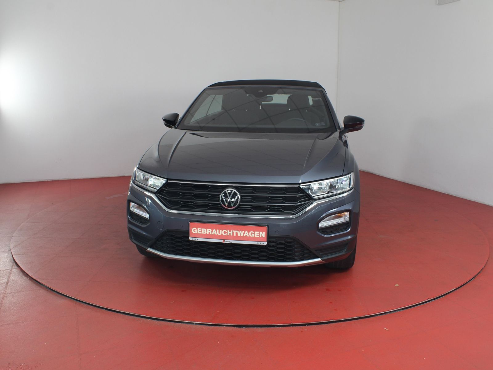 Volkswagen T-Roc 1.0 TSI - Samsaru's Car Outlet