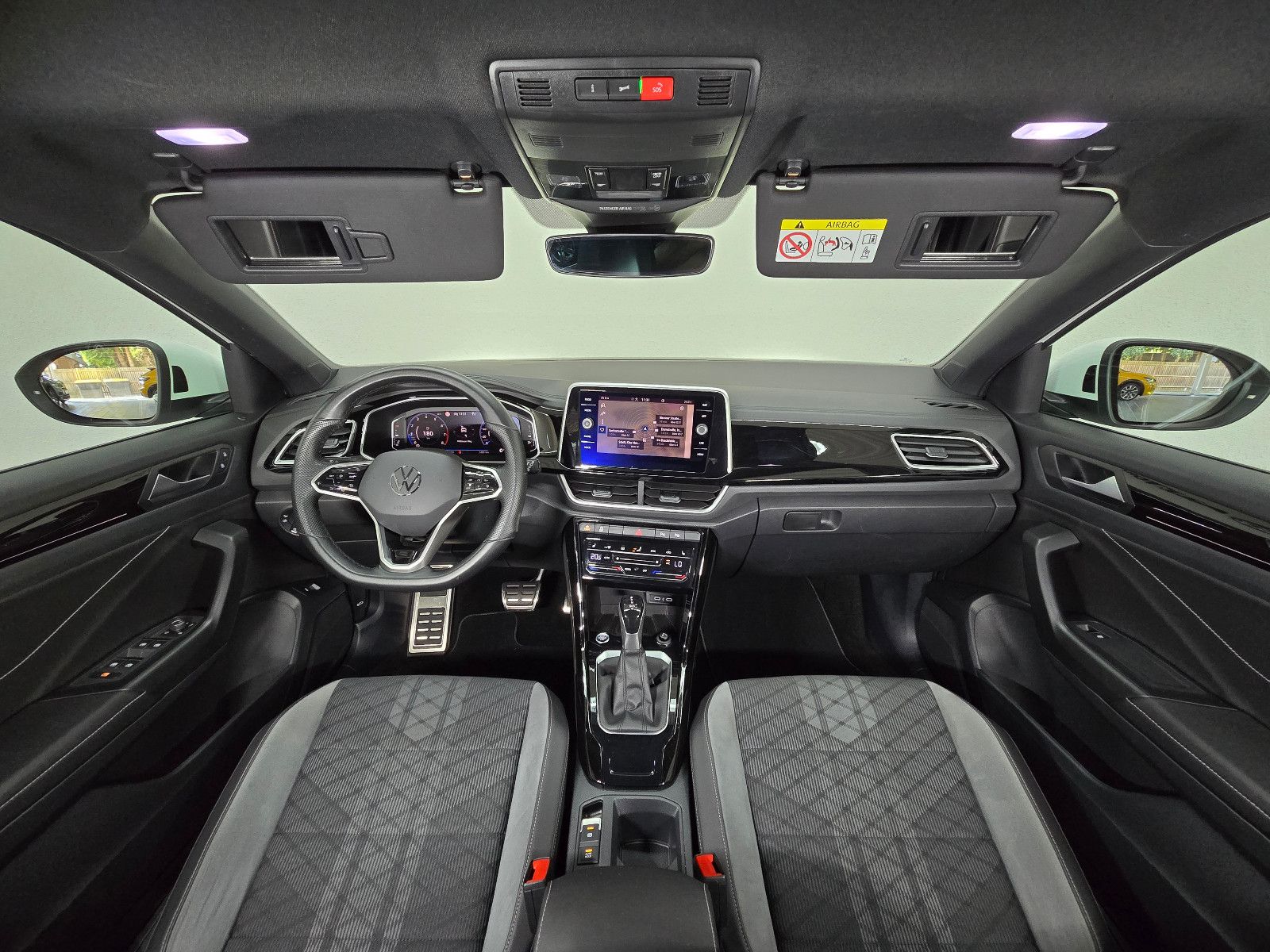 Volkswagen T-Roc R-Line Sport - Samsaru's Car Outlet