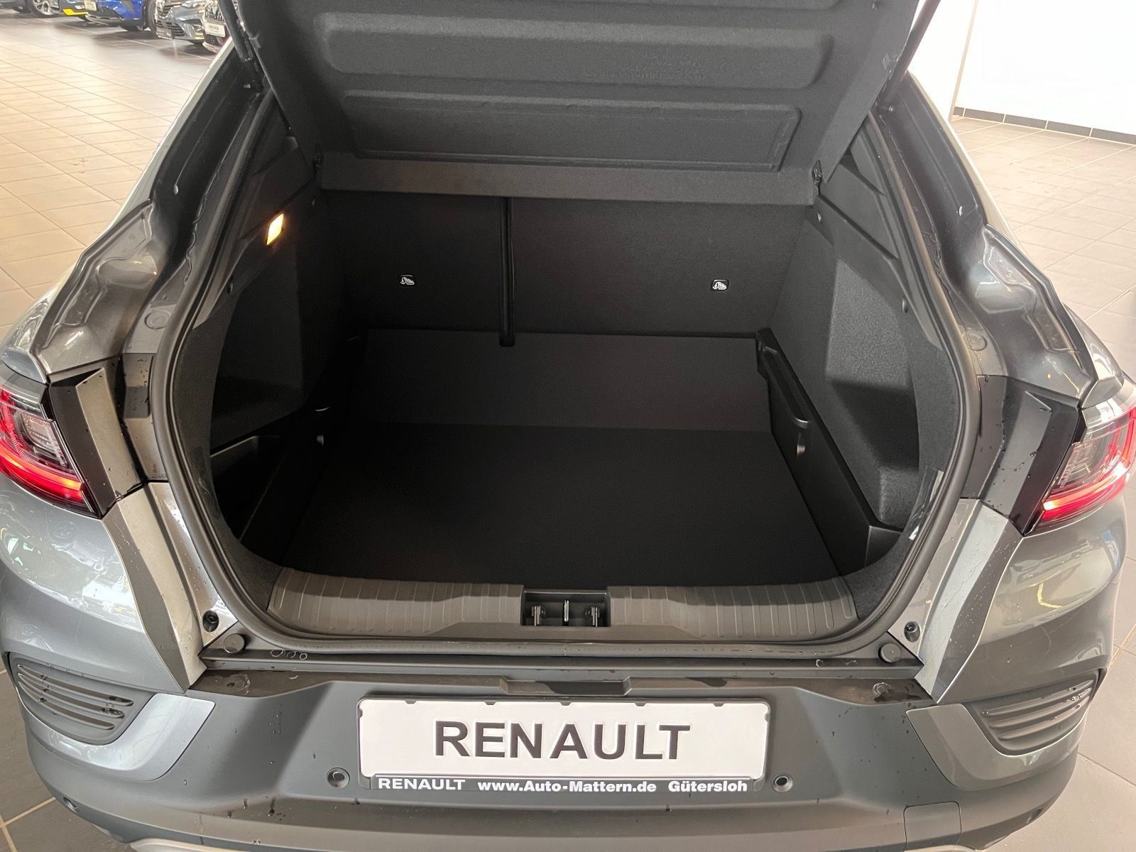 Renault Arkana Techno - Samsaru's Car Outlet