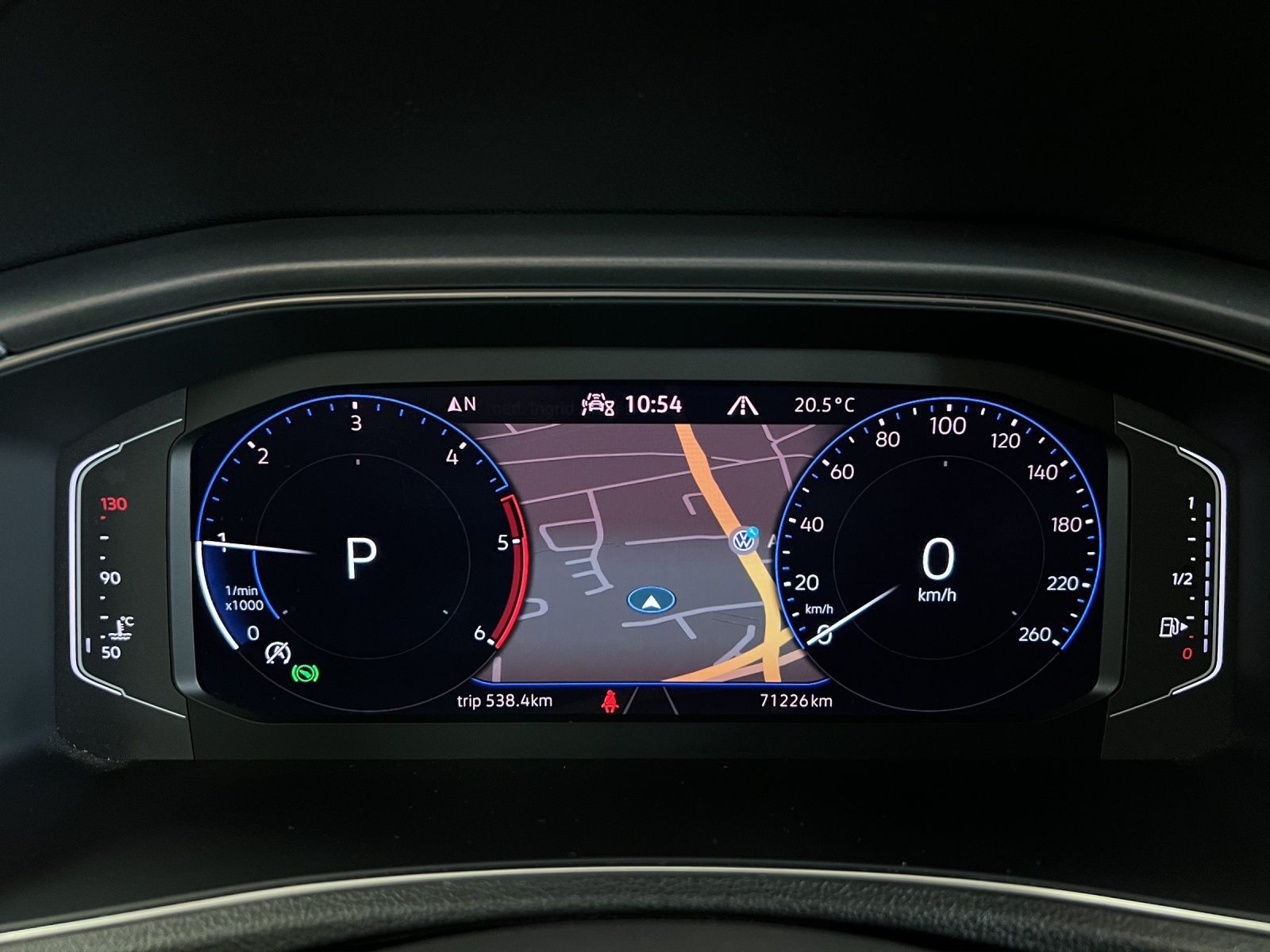 Volkswagen T-Roc 2.0 TDI Active - Samsaru's Car Outlet