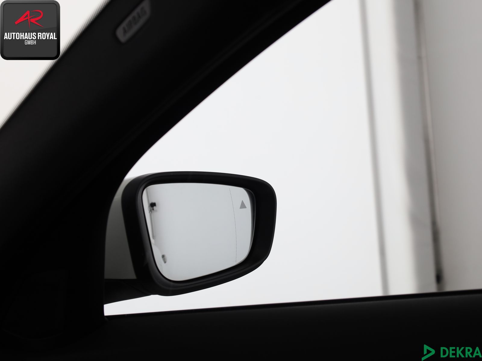 BMW 330 e T xDrive - Samsaru's Car Outlet