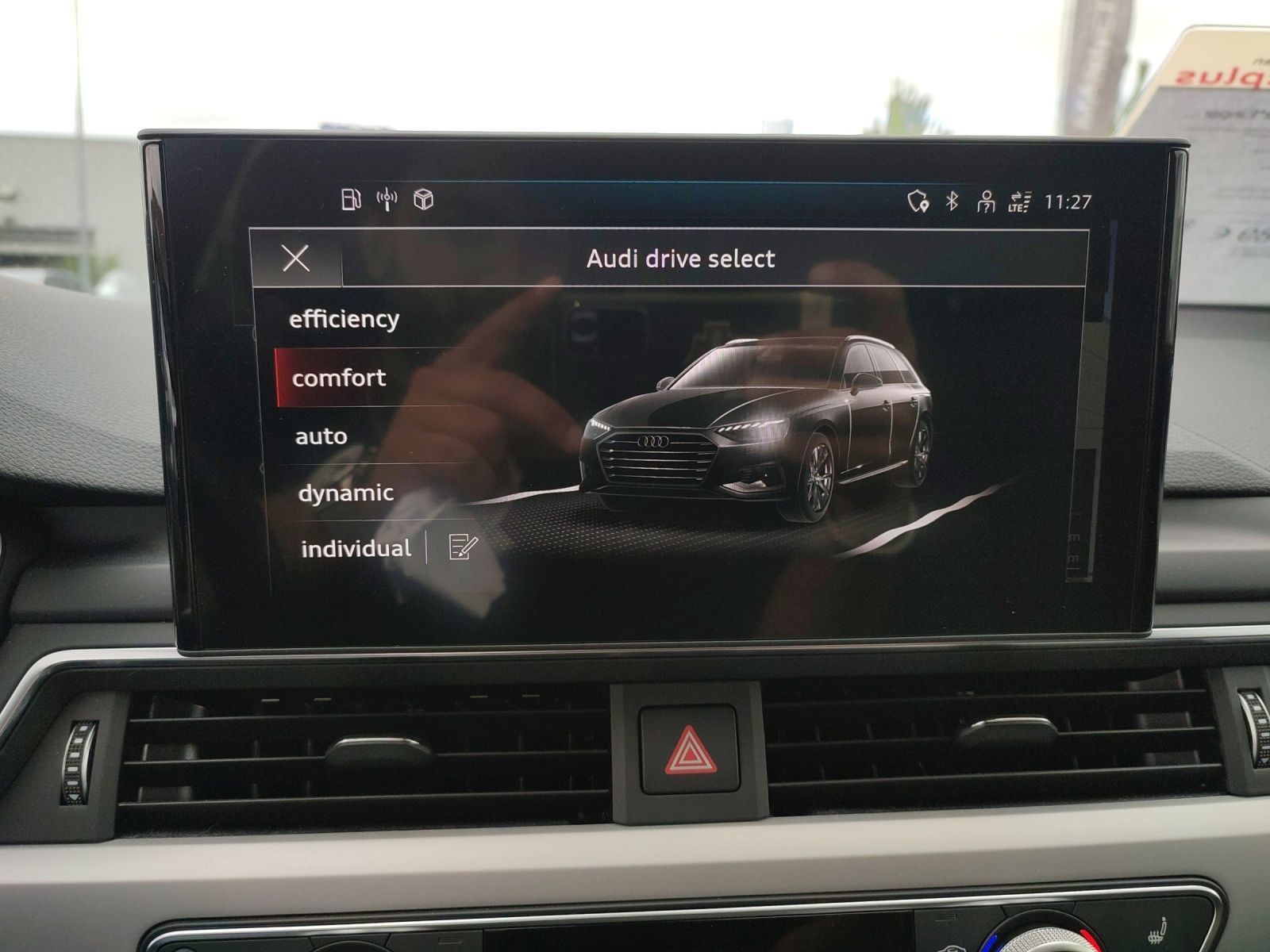 Audi A4 Avant Advanced 40 TFSI - Samsaru's Car Outlet