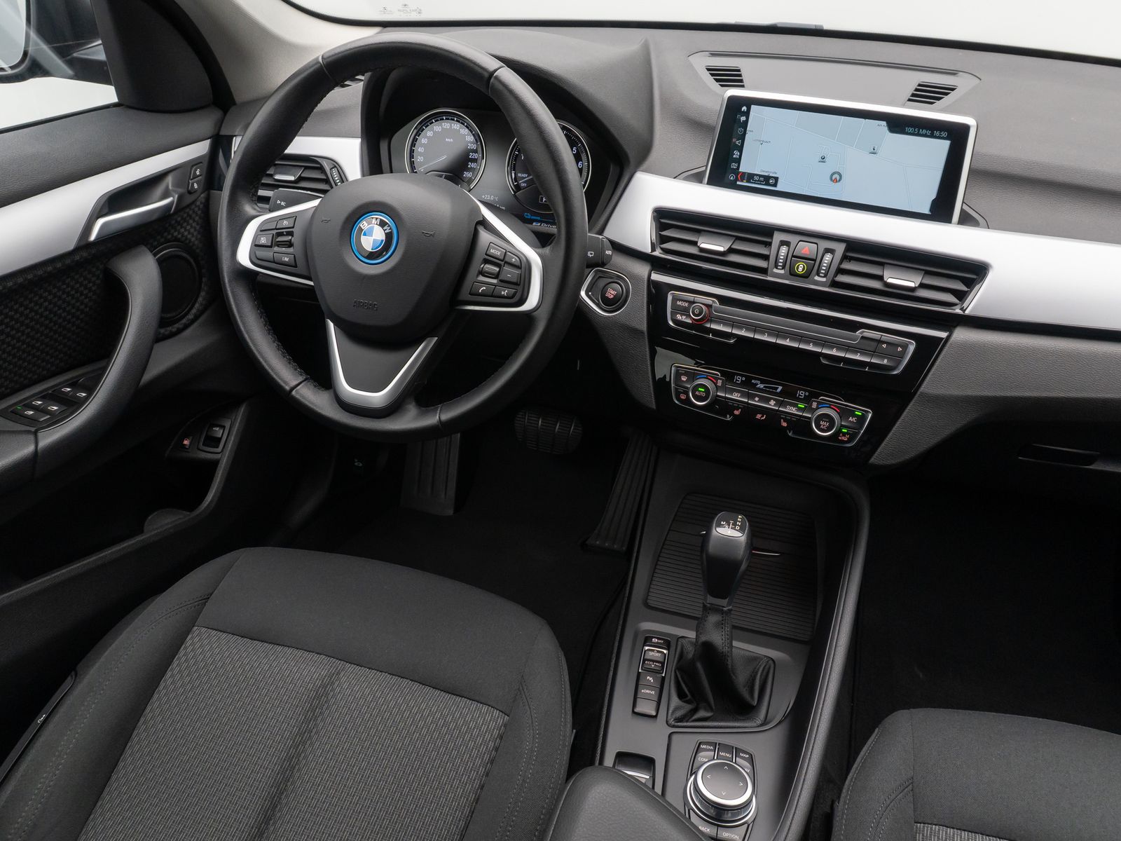 BMW X1 xD25e - Samsaru's Car Outlet