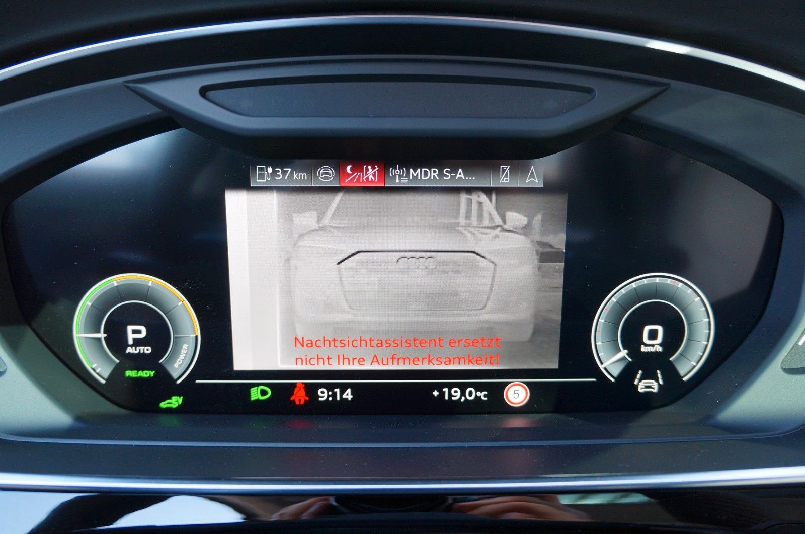 Audi A8L S line 60 TFSIe 4-Sitzer - Samsaru's Car Outlet