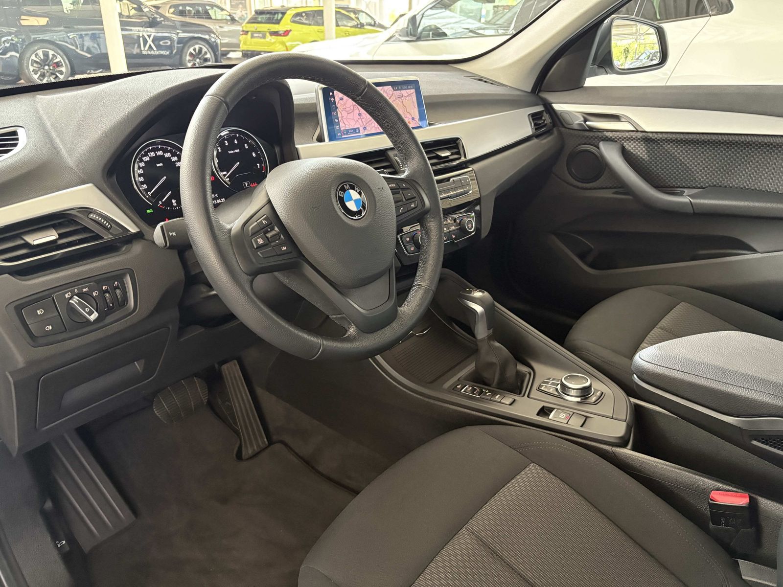 BMW X1 xDrive25e Advantage - Samsaru's Car Outlet