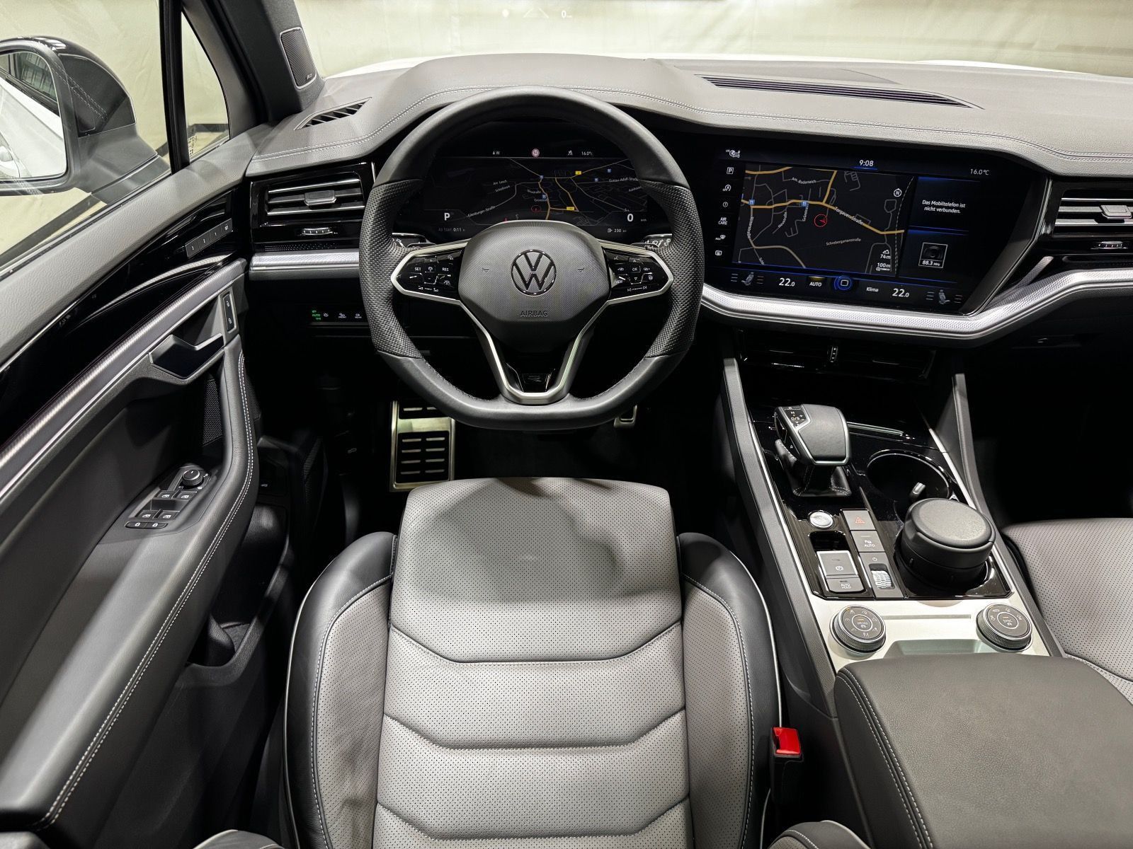 Volkswagen Touareg R-Line Black Style | MATRIX PANO LUFT