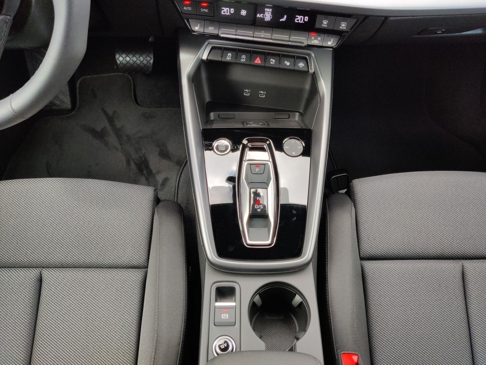 Audi A3 Limousine 30 TFSI advanced - Samsaru's Car Outlet