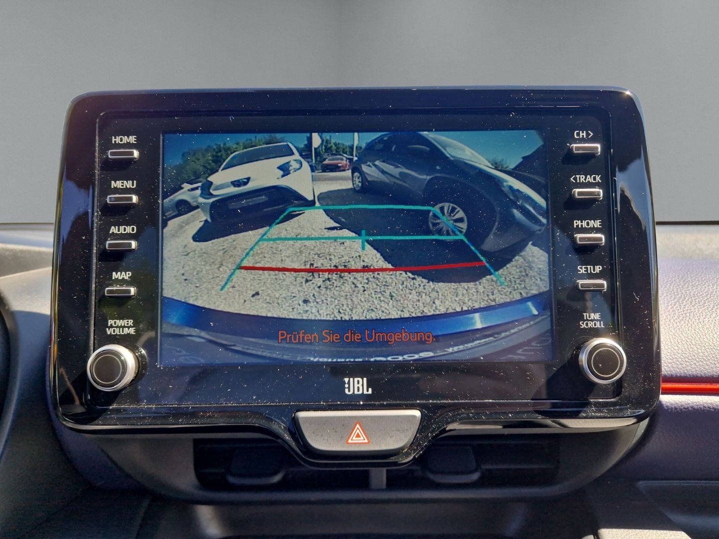 Toyota Yaris Hybrid Tokyo Pop-Out HUD Navi Soundsystem