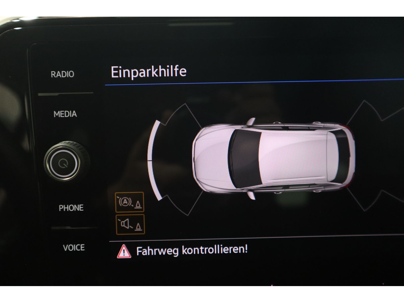 Volkswagen T-Roc 1.0 TSI Life - Samsaru's Car Outlet