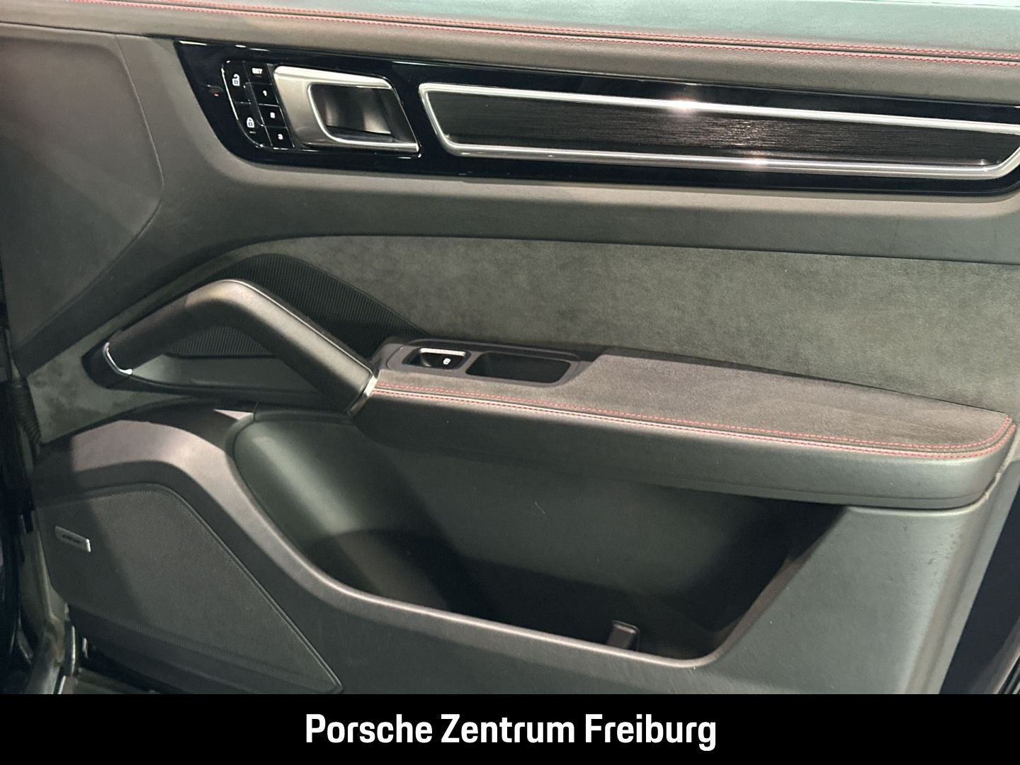 Porsche Cayenne GTS Coupe BOSE Sportabgasanlage LED