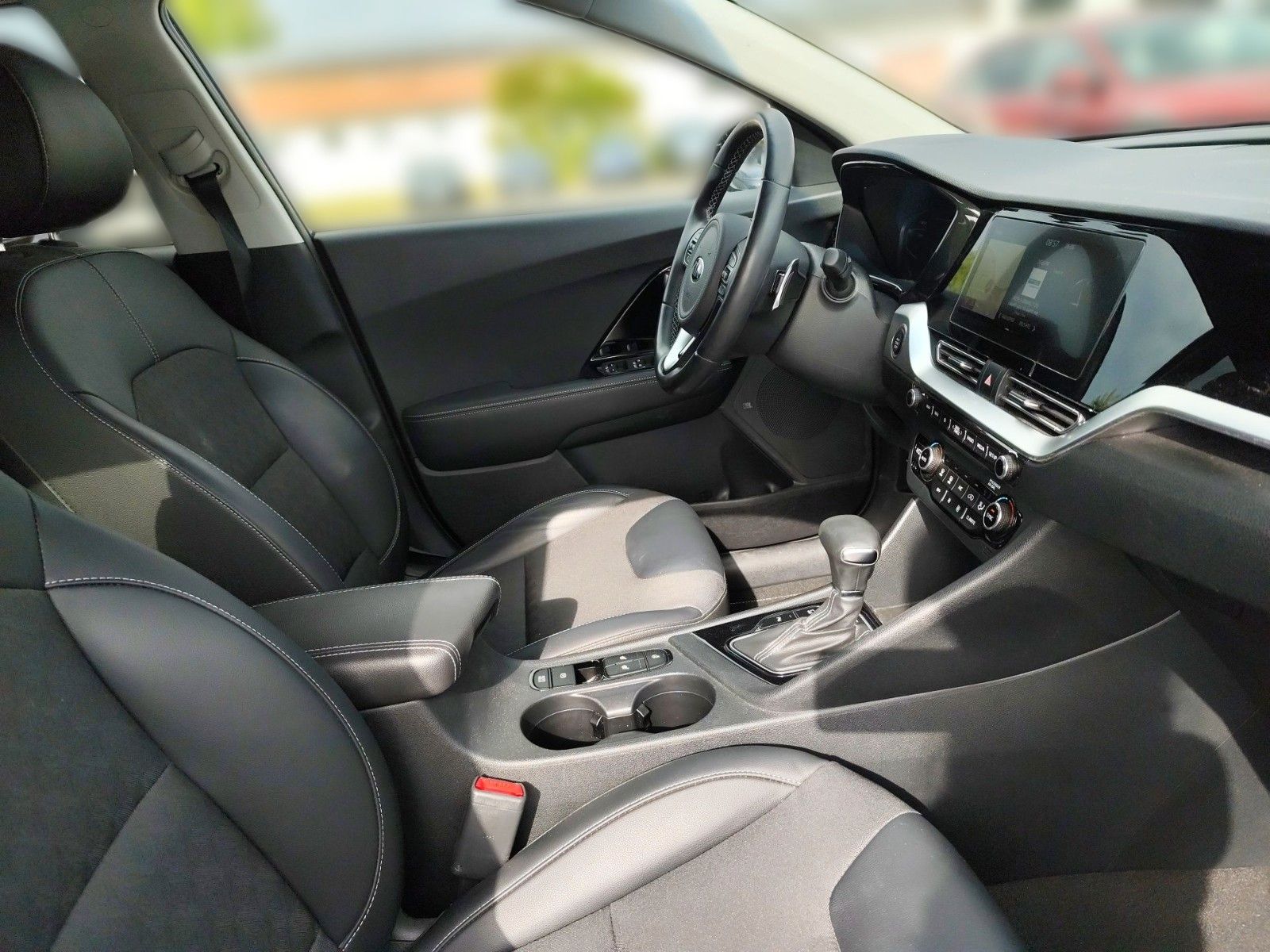 Kia Niro 1.6 GDI Hybrid Spirit - Samsaru's Car Outlet