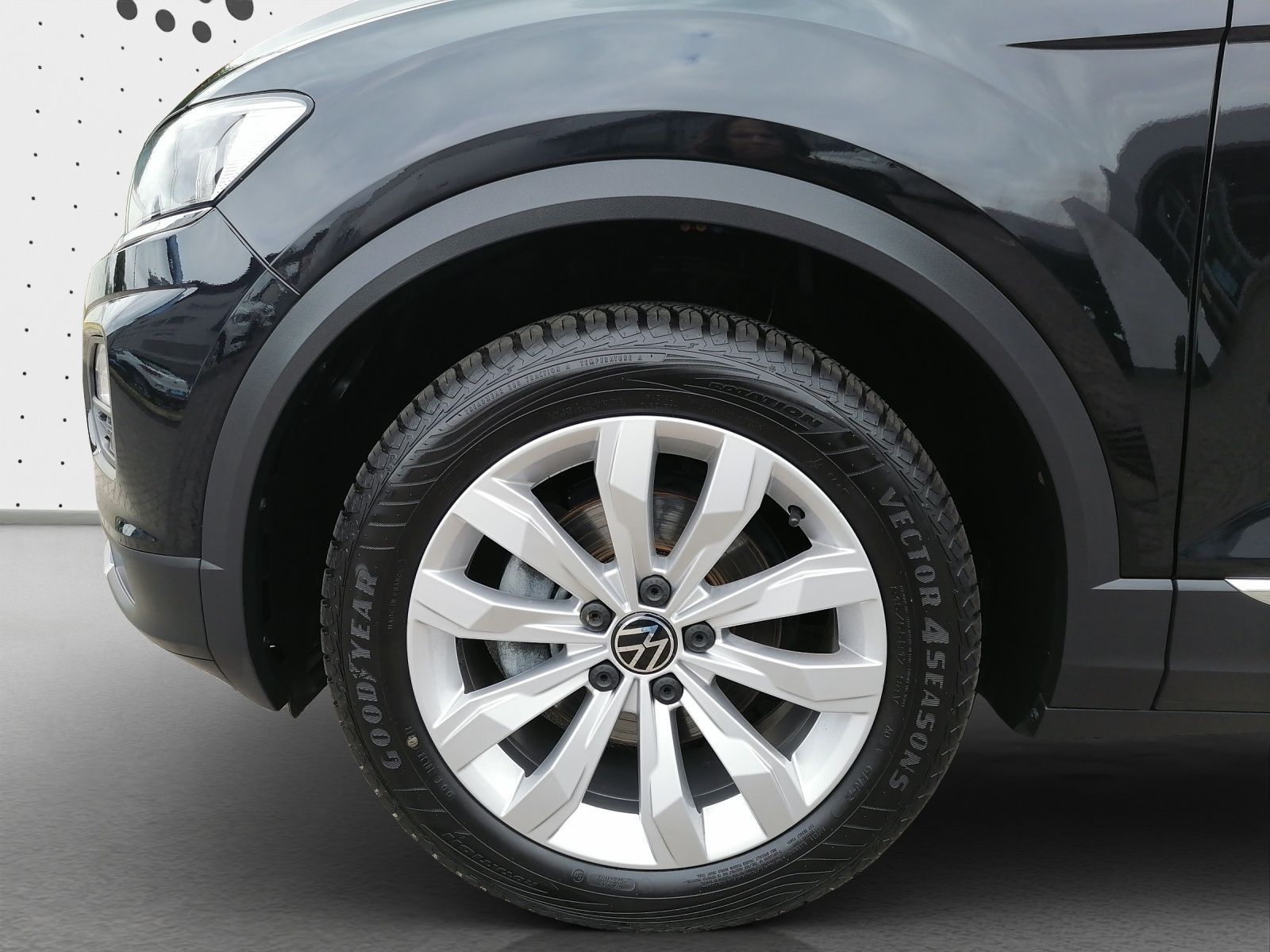 Volkswagen T-ROC Sport TSI - Samsaru's Car Outlet