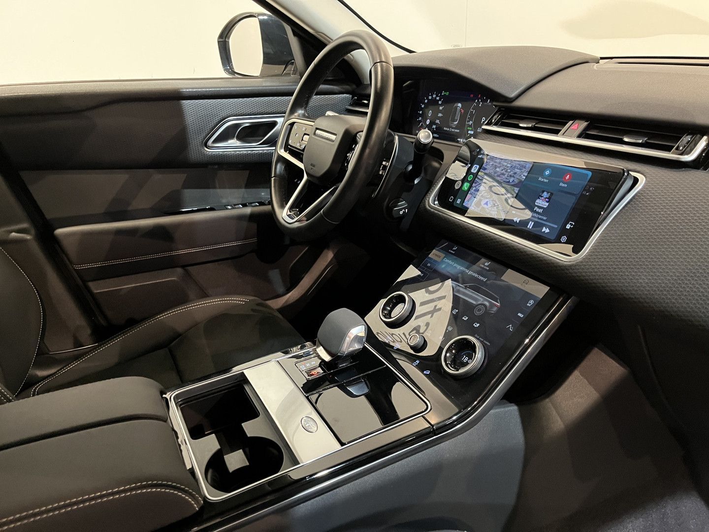 Range Rover Velar 2.0 P400e AWD PHEV - Samsaru's Car Outlet