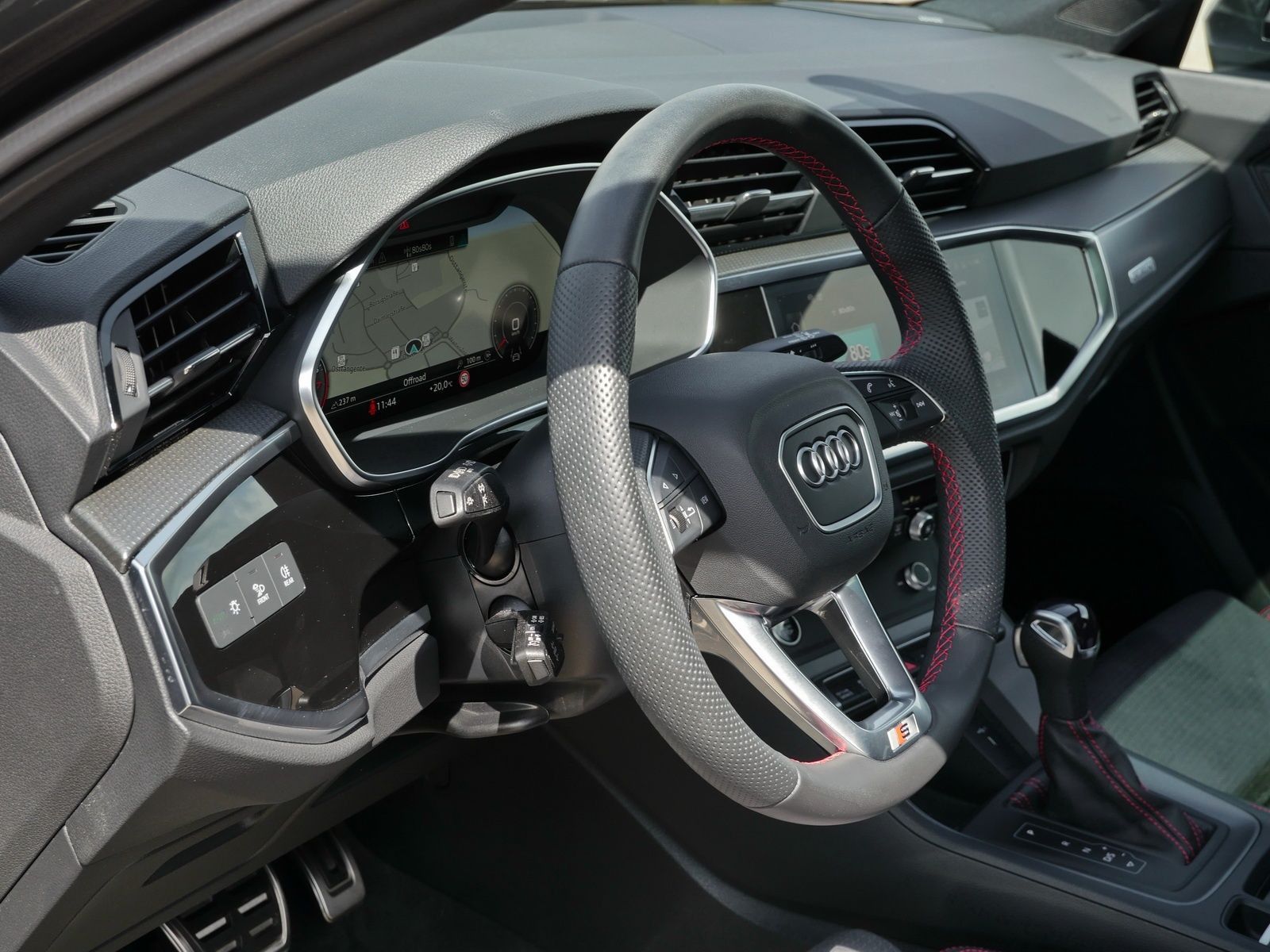 Audi Q3 Sportback 45 TFSI quattro S line - Samsaru's Car Outlet