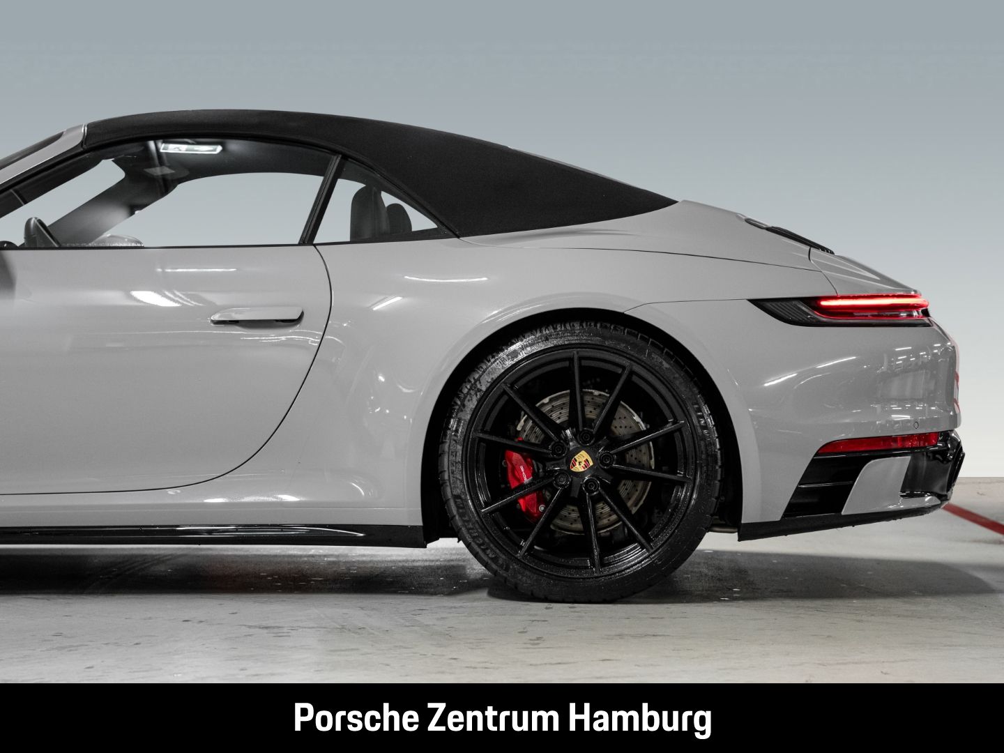 Porsche 992 (911) Carrera 4S Cabriolet Sportabgas BOSE