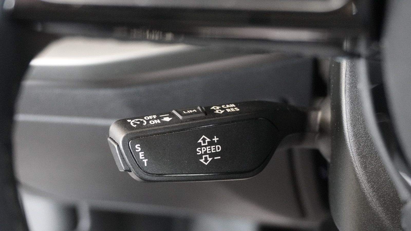 Audi A3 Sportback 30 TFSI advanced - Samsaru's Car Outlet