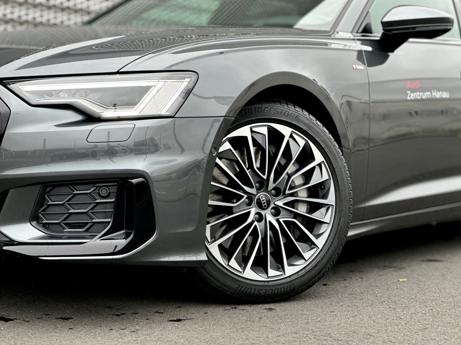 Audi A6 Avant 50 TFSI e S line quattro - Samsaru's Car Outlet