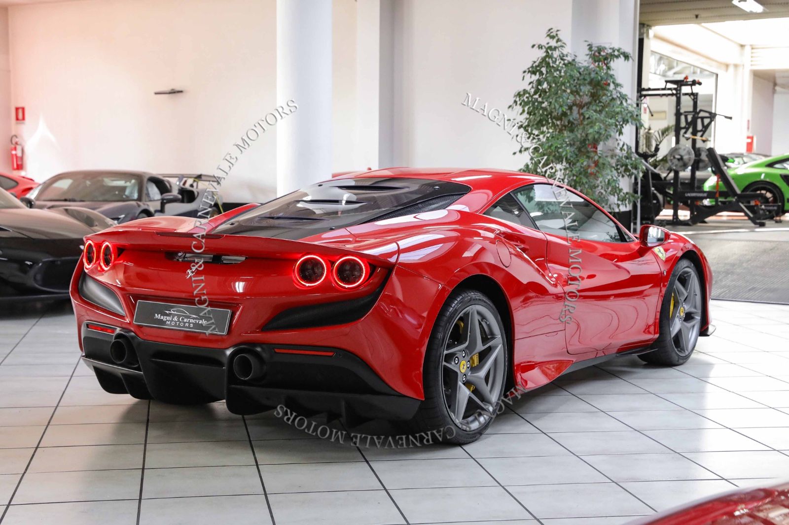 Ferrari F8 Tributo - Samsaru's Car Outlet