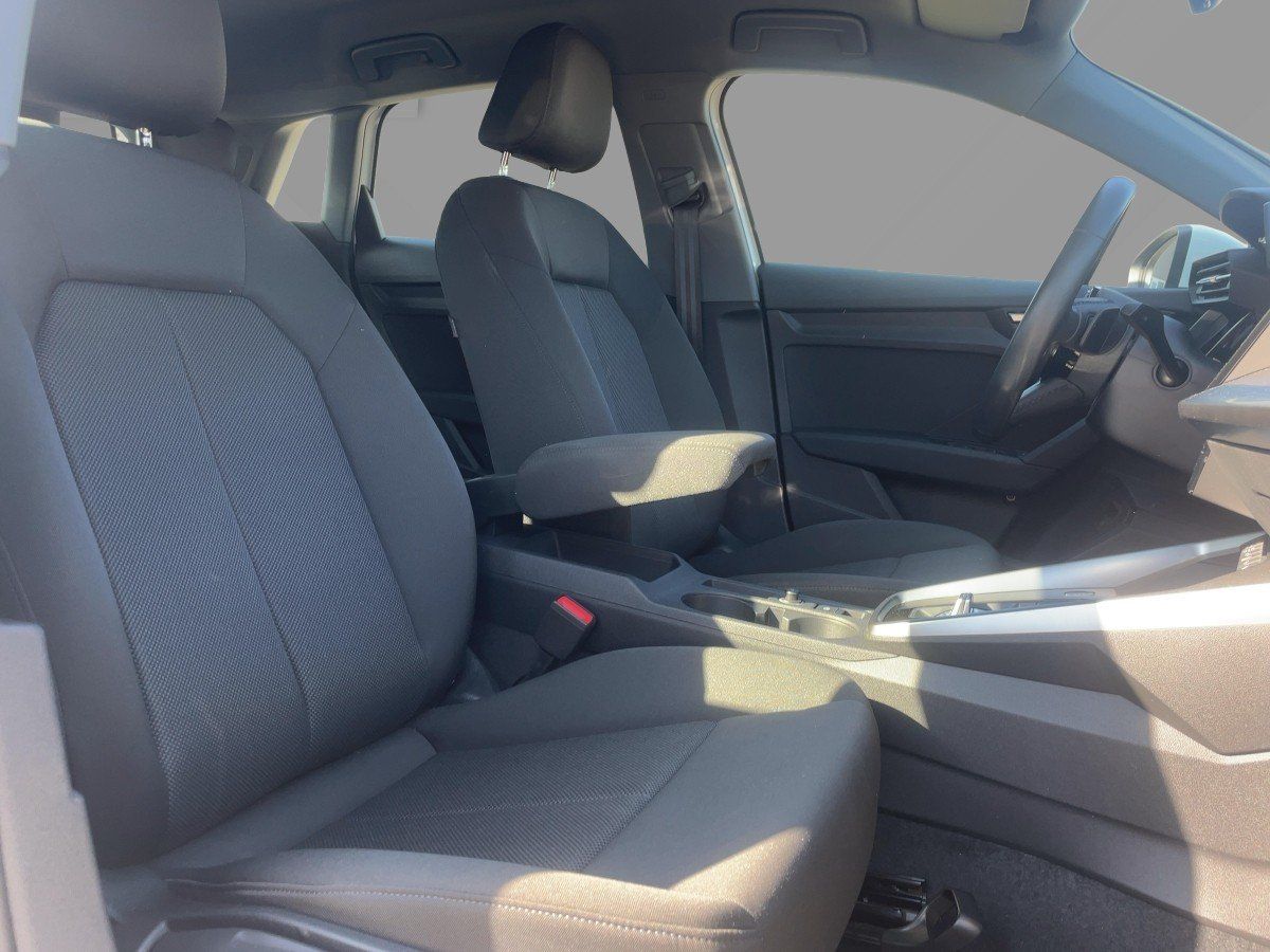 Audi A3 Sportback TFSI e basis Navi LED SH VC Stronic