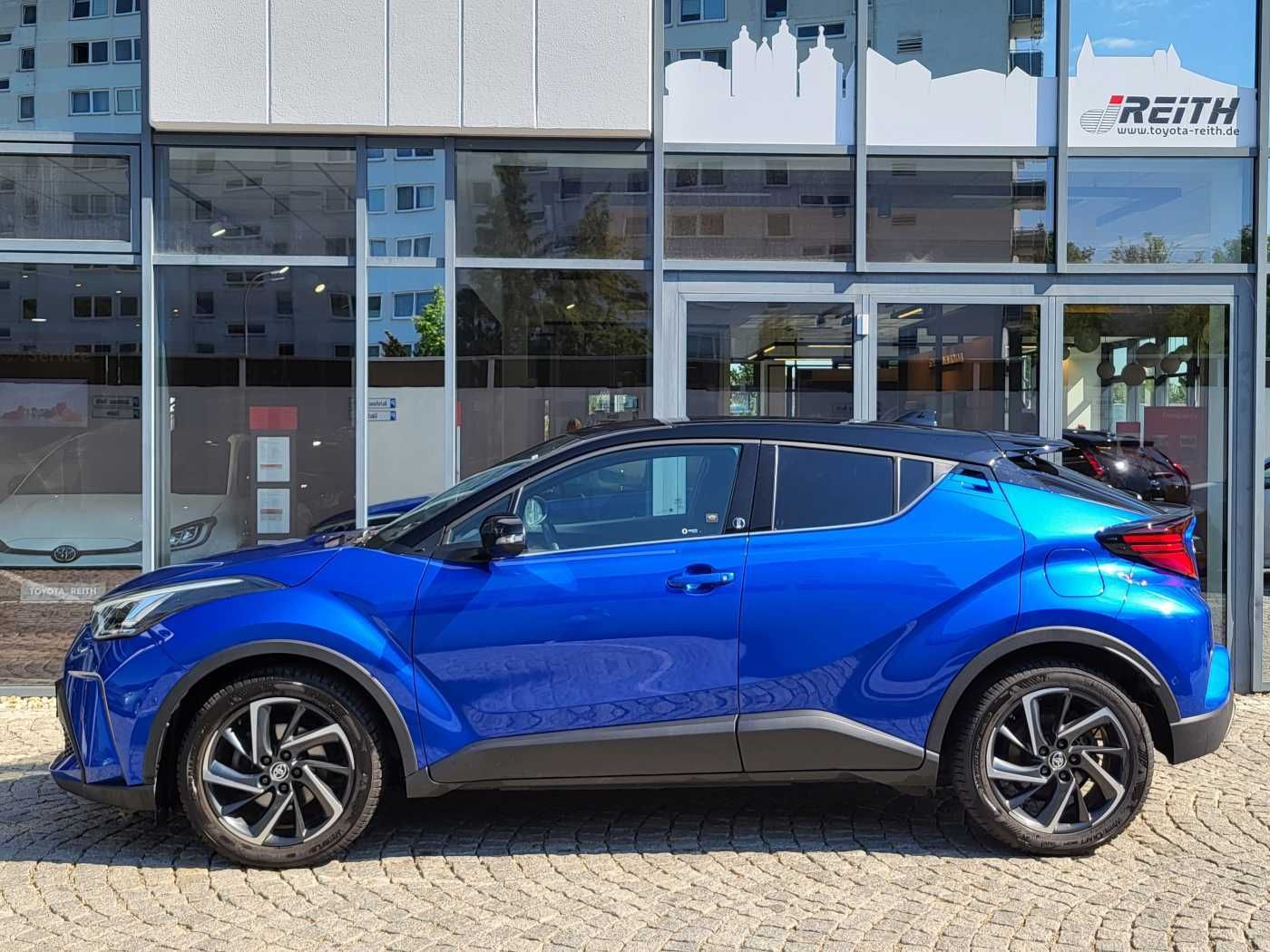 Toyota C-HR 2.0 Hybrid Team Deutschland - Samsaru's Car Outlet