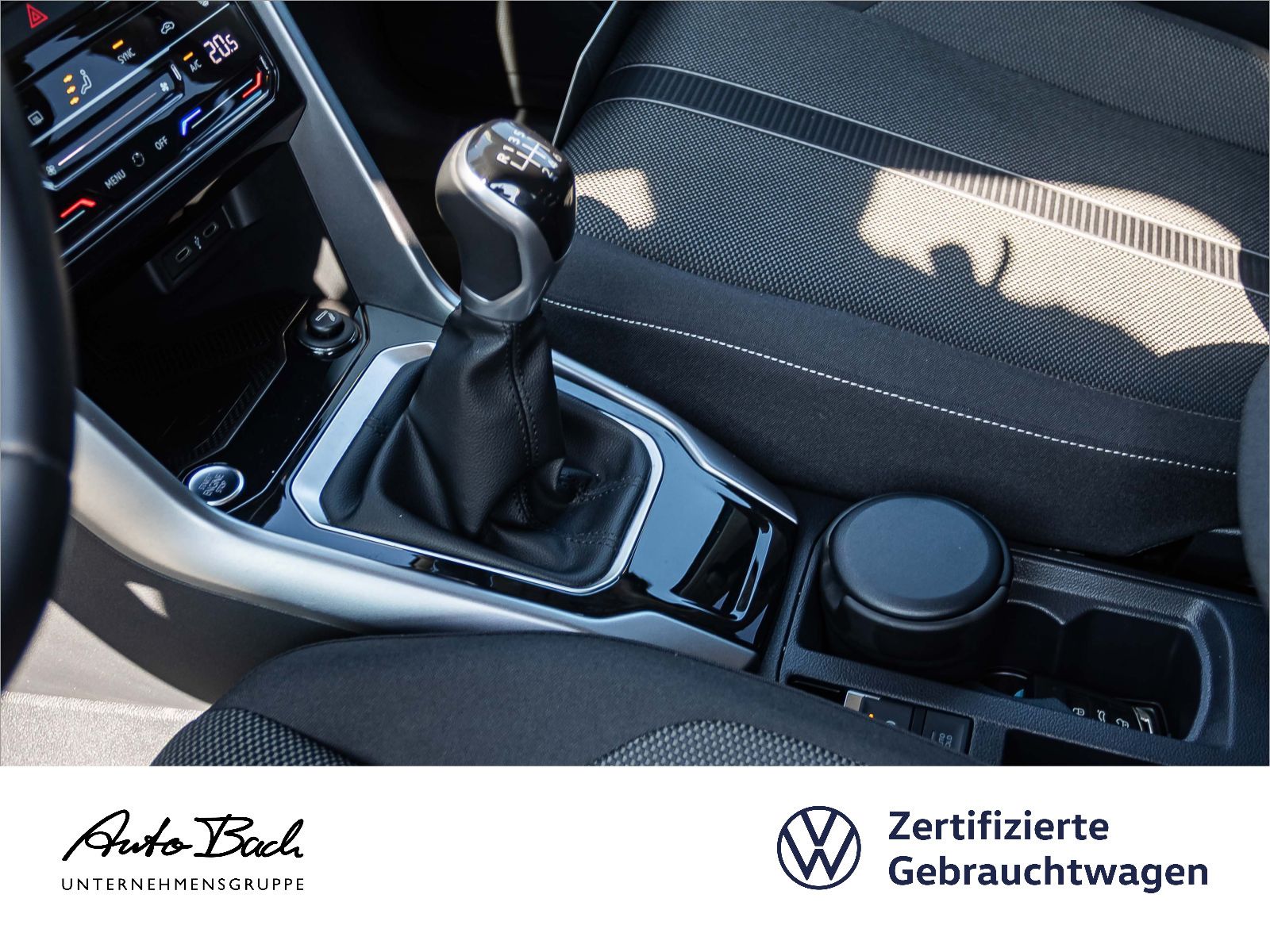 Volkswagen T-Roc 1.0 TSI Life - Samsaru's Car Outlet