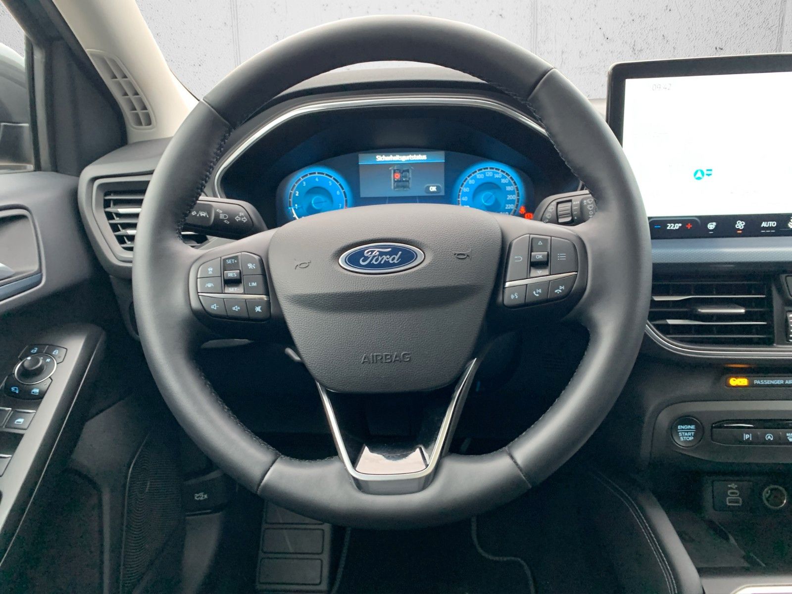 Ford FOCUS ACTIVE X+AUTOMATIK+NAVI+KAMERA+PANORAMA!